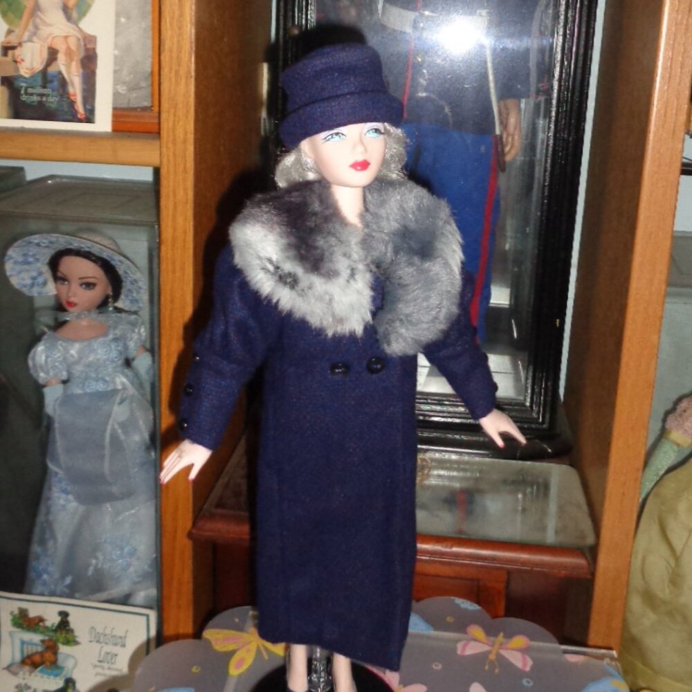 FABULOUS GRAND HOTEL REPLICA WORN BY GRETA GARBO-FABULOUS COAT,HAT-EXCELLENT-